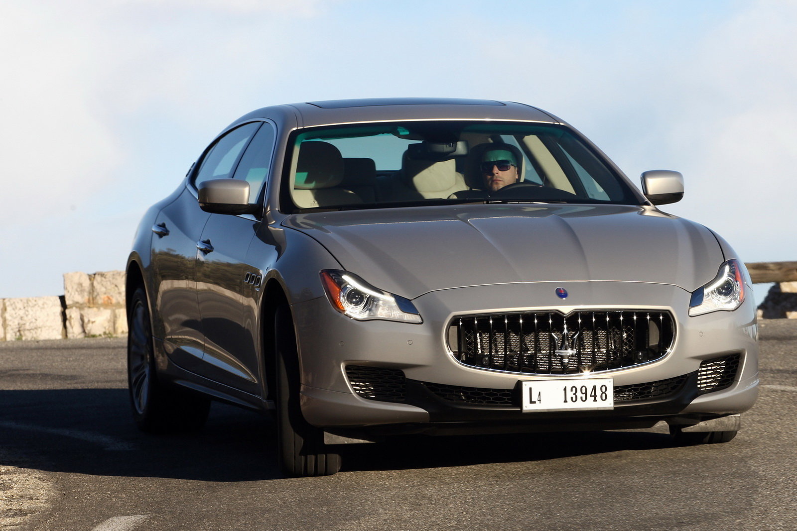 SCARICARE MASERATI QUATTROPORTE BATTERIA